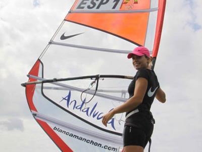 Carta abierta de Blanca Manchón: "Mi deporte es el windsurf"